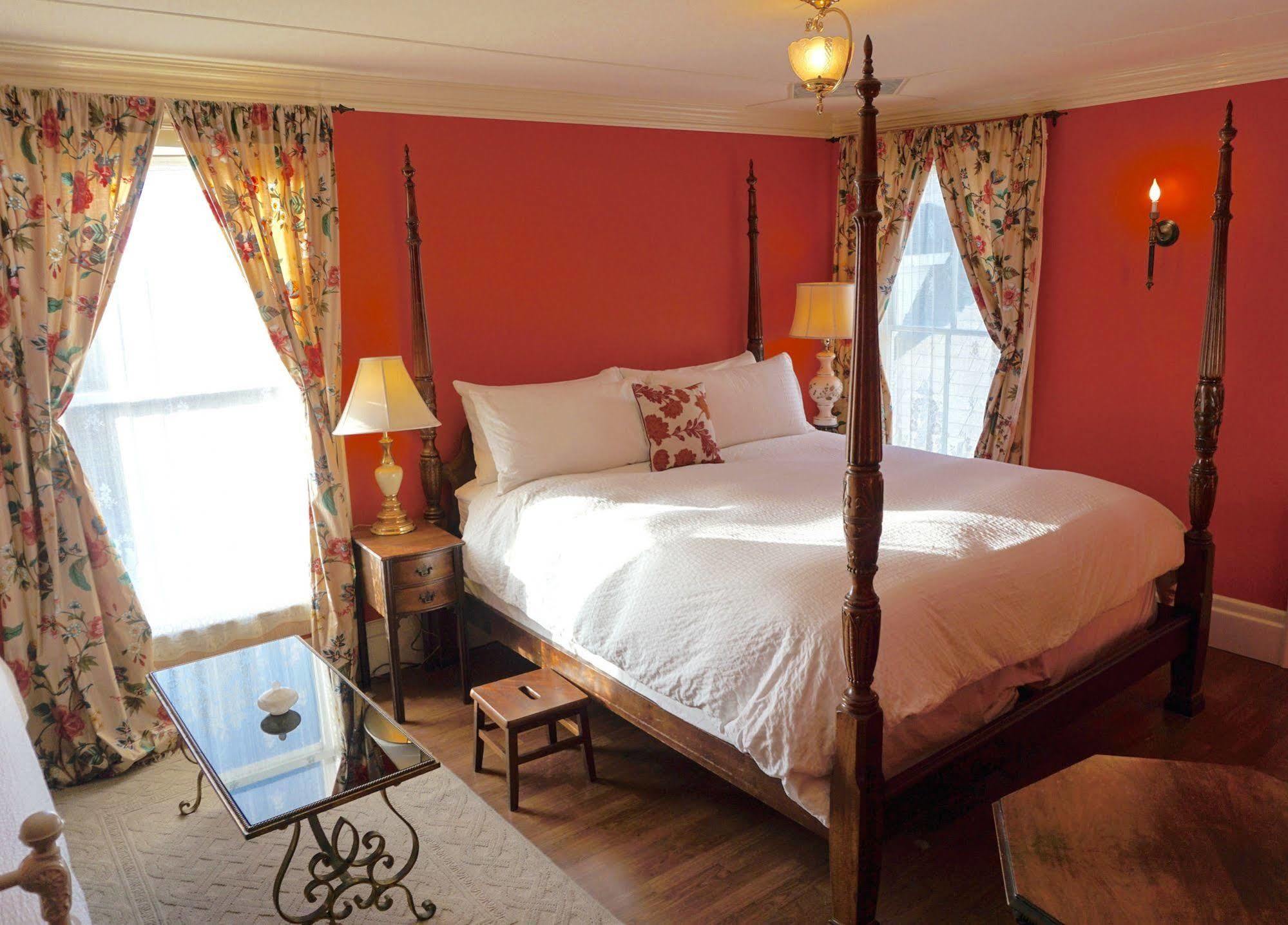 פורט בראג Weller House Inn מראה חיצוני תמונה