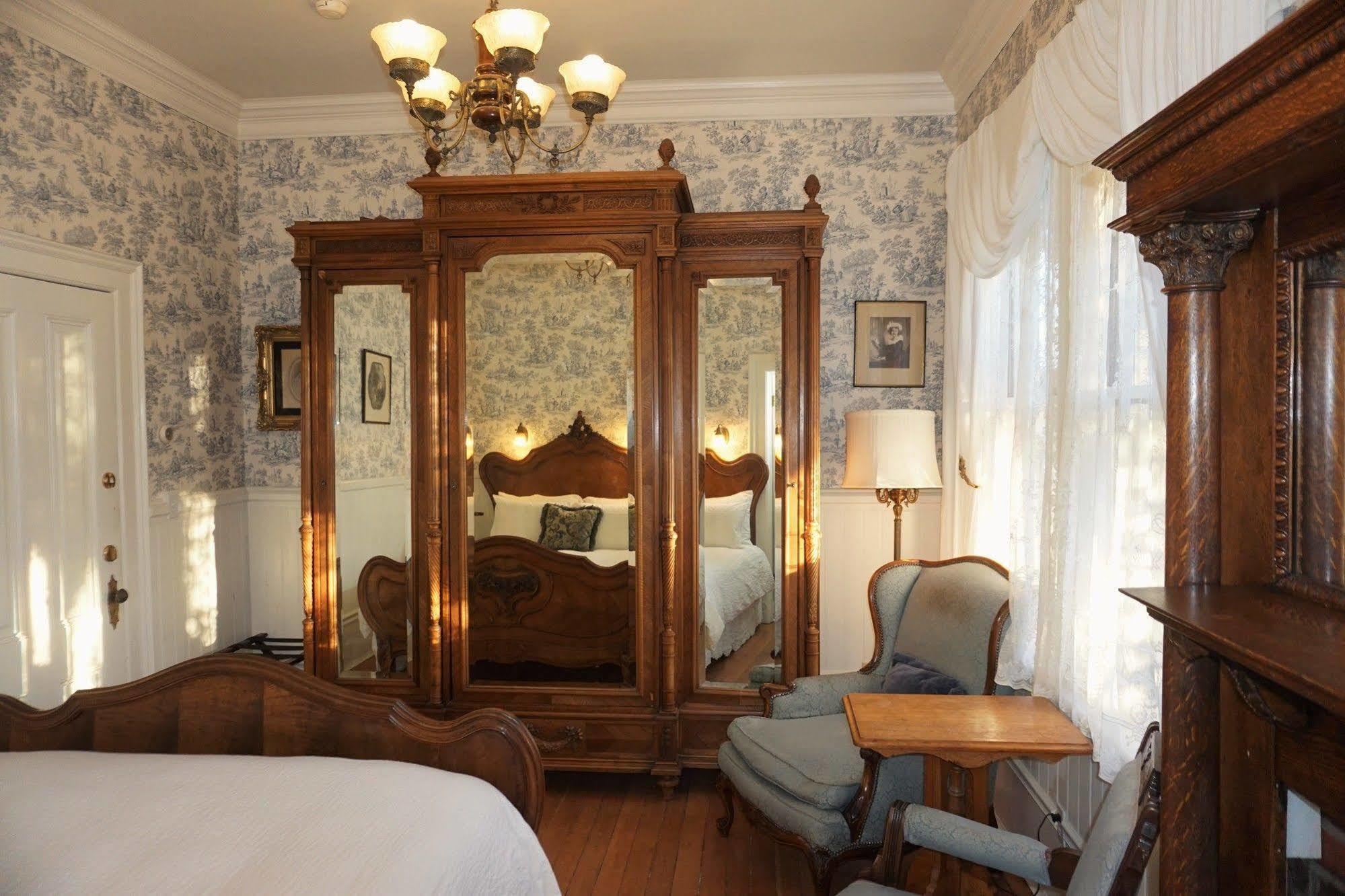 פורט בראג Weller House Inn מראה חיצוני תמונה