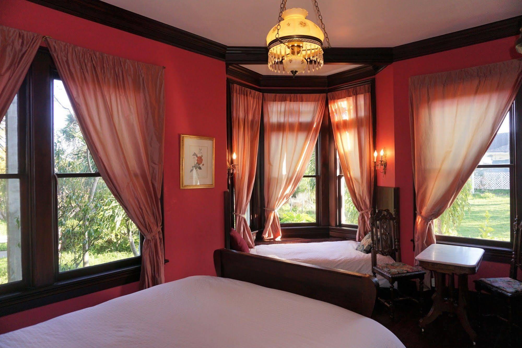 פורט בראג Weller House Inn מראה חיצוני תמונה