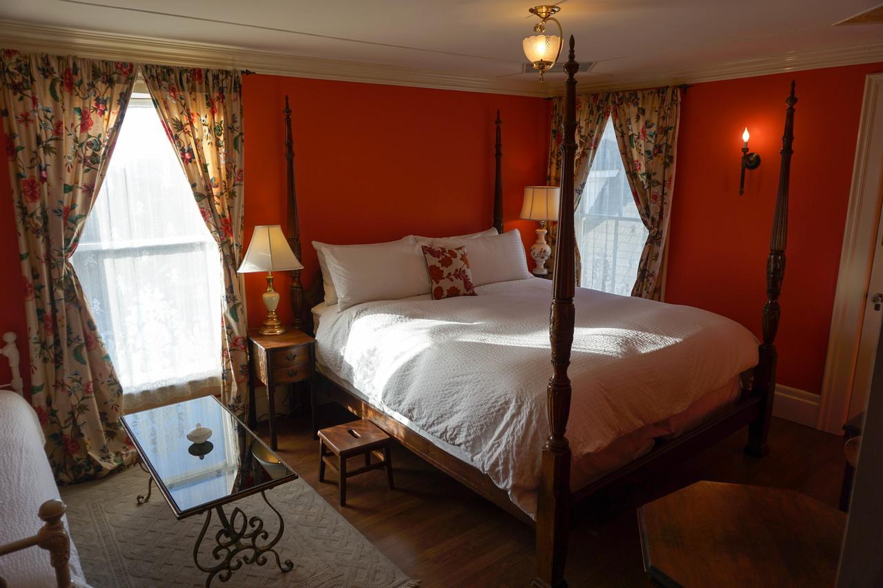 פורט בראג Weller House Inn חדר תמונה